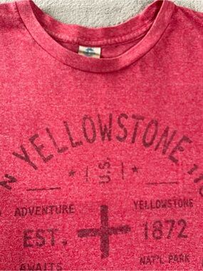 Yellowstone National Park Red T Shirt Large Adventure Awaits Short Sleeve
